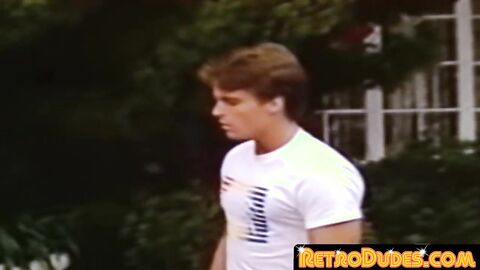 RetroDudes.com - Long haired studs moan during kinky jerk off and kissing