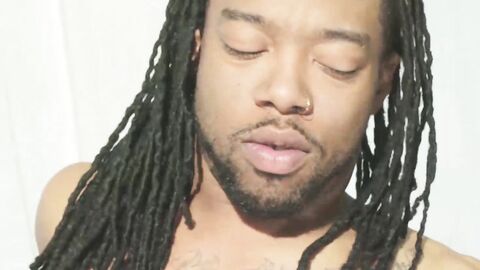 Dominant black hunk Bobby Beast has his BBC worshipped and ridden by slutty Quake