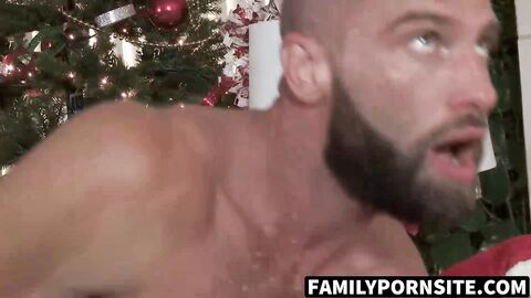 FamilyPornSite.com - Taylor Reign surrenders asshole to Donnie and Mason