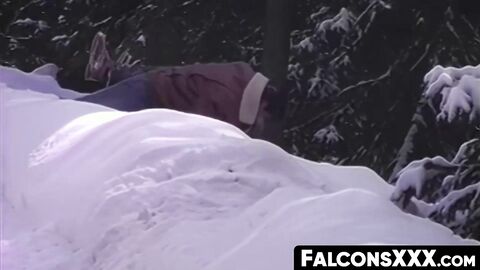 FalconsXXX.com - Erik and Roman's aprÃ¨s-ski turns into a passionate backroom encount