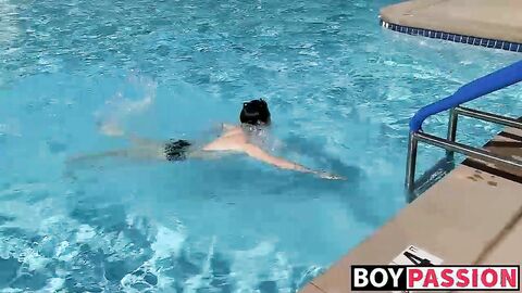 Skinny dude puts a toy in his hungry love hole and he moans