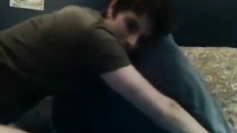 Twink's Hot Bubble Butt Cam Show