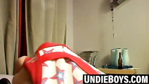 Kelly Cooper is pumping out a thick creamy load