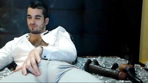 Amateur Bulging Jeans