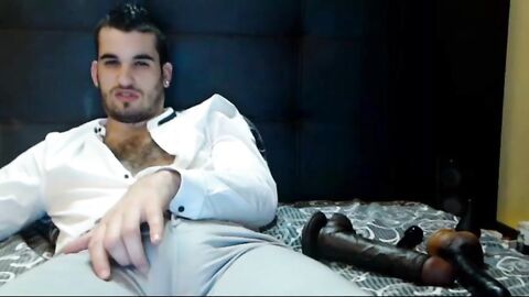 Amateur Bulging Jeans