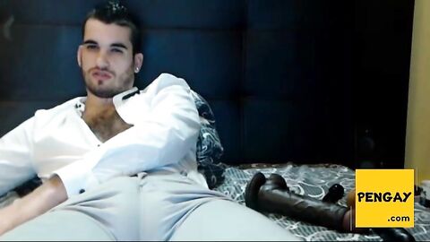 Amateur Bulging Jeans