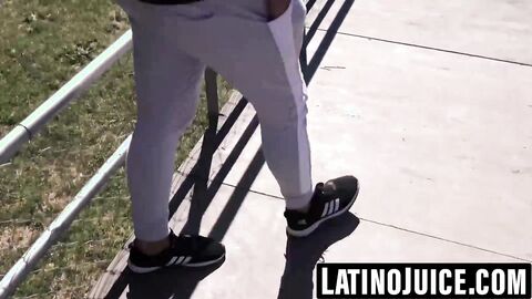 Colombian straight stud unloads jizz on spitroasted bitch's face