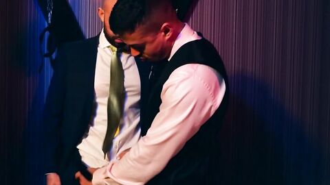 Hunk Bruno Max and Jonathan Miranda taste each others ass at the bar