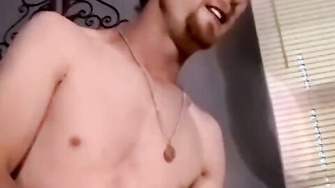 JoeSchmoeXXX.com - Amateur butt pirate receives a blowjob from skinny gay