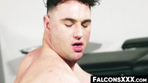 FalconsXXX.com - Michael can't get enough of swallowing star athlete Andrew's hairy c