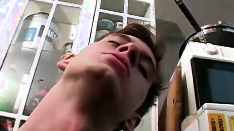 Lonesome twink takes his thing into his own hands