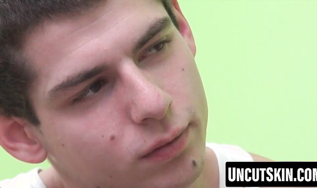 Slutty twinks suck and stroke each otherâs cocks