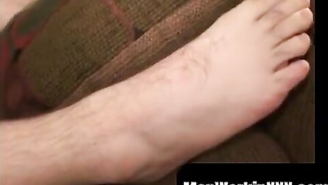 MenWorkinXXX.com - Beefy bear stroking hairy cock before intense solo cumshot