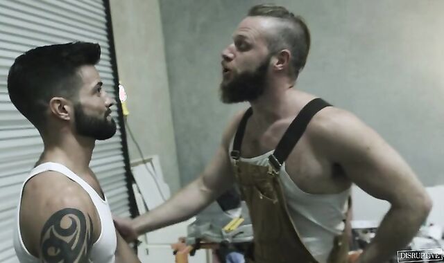 Disruptive Films - Casey Everett deep Dicc Brian Bonds - FAILED INSPECTION