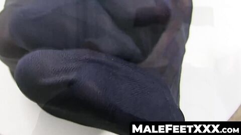 MaleFeetXXX.com - Mature classy gentleman flaunts his suckable feet and toes