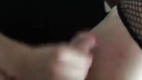 Crossdresser Amateur Se Fait Enculer Et Jouit