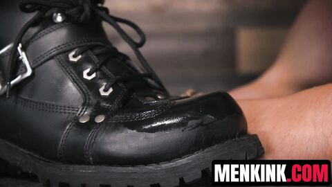 Hunk Jack Andy making his toy Evan West lick his leather boots