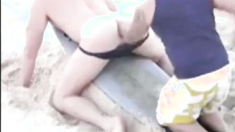 Deep Fisting on the Beach with Aussie Surfers