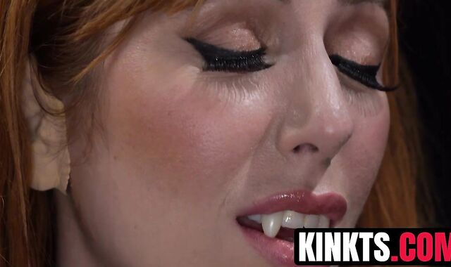 Trans Janie Blade tames wild Lauren Phillips with hard raw fucking