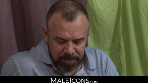 MaleIcons.com - Hairy hunk Max Sargent's pounding session with knowledgeable homosexu