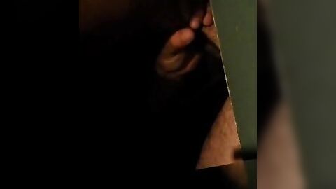 Understall Cruising: Suck and Cum