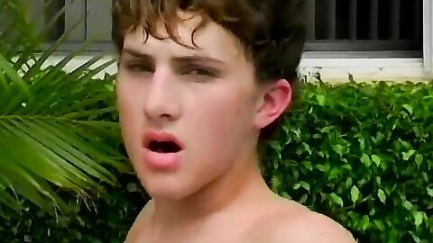 Handsome Anderson is more than happy to suck some dick