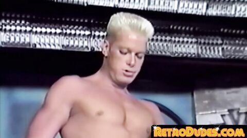 RetroDudes.com - Athletic blond top gets his dick sucked before wild bareback