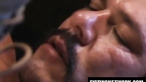 Michael Brandon's cock plays Michael Ray's hole while fisting