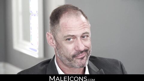 MaleIcons.com - Young jock Casey Everett's sliding session on big stepdaddy cock with