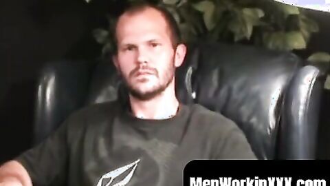 MenWorkinXXX.com - Stud passionately tugs on his huge dick after an intimate intervie