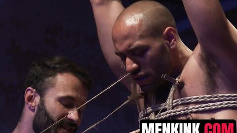Bald Leo Forte surrenders to Wilfried Knight bare ass fucking