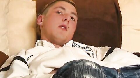 BoyDesire.com - Ariel Kane's abs-flexing self-touch and cum-inducing masturbation