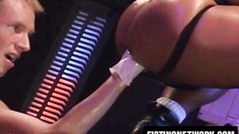 Xavier Vitale takes hard fisting from twink Tim Tyler