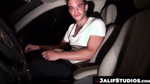 Jess gets head from British cocksucker Luke in parked car at night
