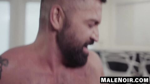 MaleNoir.com - Dominic Pacifico battles Lawrence's swift anal thrusts