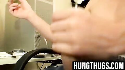 Thug Billy jerks juicy fuck stick in parked car