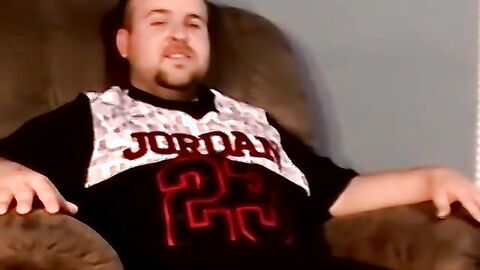 JoeSchmoeXXX.com - Fat and hairy amateur serviced by mature black gay mouth
