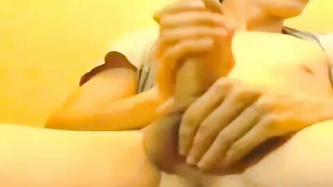 Huge Cock Twink Amateur Masturbates on Webcam