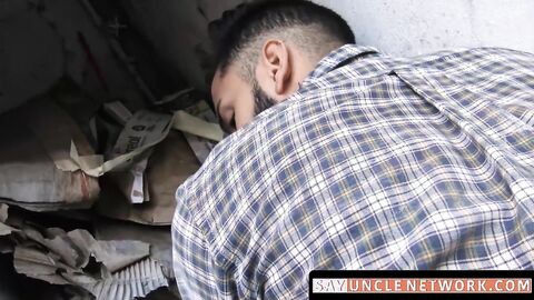 SayUncleNetwork.com - Handsome hairy Latino barebacked and facialized for cash deep