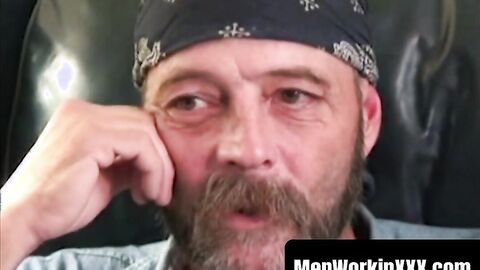 MenWorkinXXX.com - Mature grandpa takes his cock solo and wanks it off for our enjoym