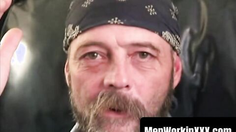 MenWorkinXXX.com - Mature grandpa takes his cock solo and wanks it off for our enjoym