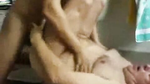 Daddy Barebacks a Younger Lad