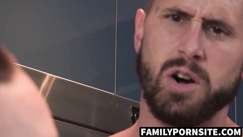 FamilyPornSite.com - Joe Ex moans make me horny to bareback his hole