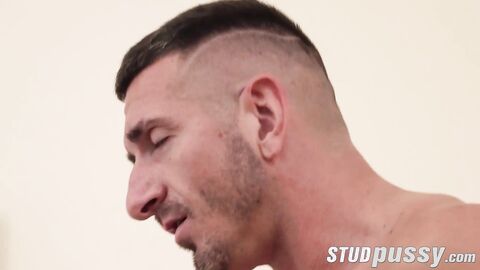 Muscled DILF Jay Stryker subjects FTM Colby Tate to ass breeding