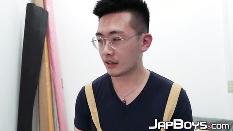 Art class gets hot when Akira GD blows Asian hunk nude model Don