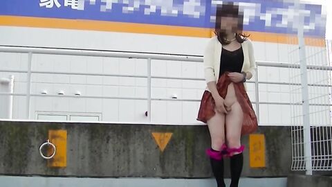 Outdoor Flashing with Japanese Crossdresser