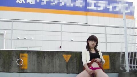 Outdoor Flashing with Japanese Crossdresser