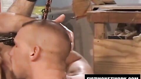 Sean Harris violently pushes ass onto clenched fist of hunk