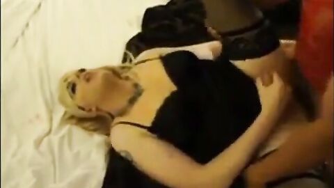 Crossdresser Gangbang and Fuck with Friends