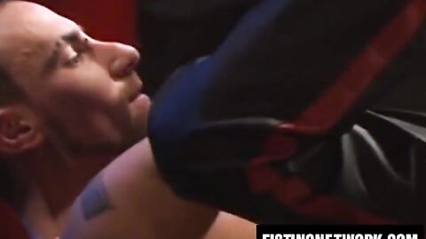 Young Ian Jay gets ass crammed from Matthieu Paris' fisting